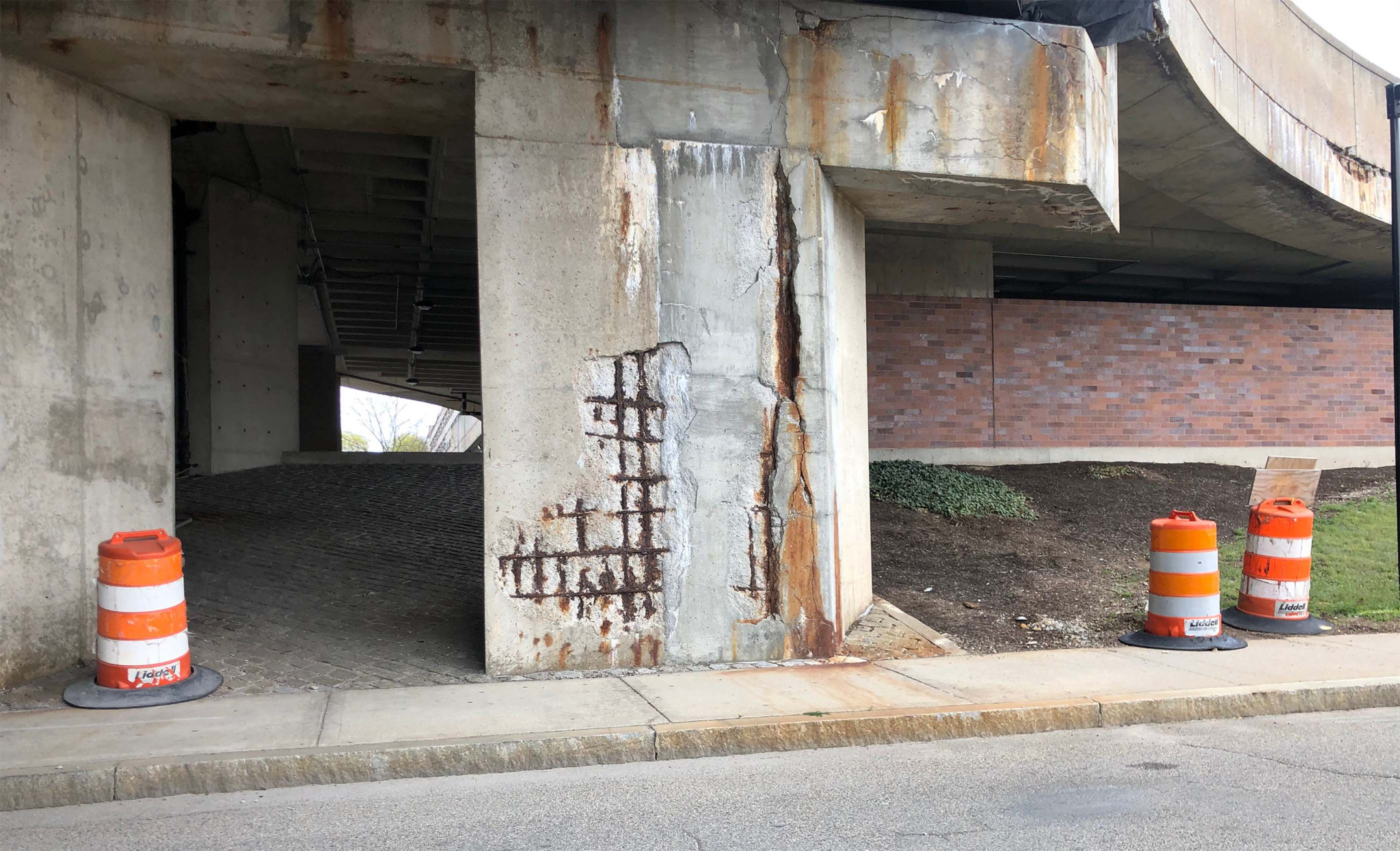 How to Repair Concrete Columns with Carbon Fiber Composites